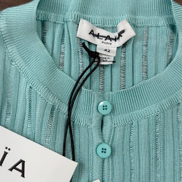 Alaia Rib-Knit Rounded Crop Cardigan - Picture 11 of 14